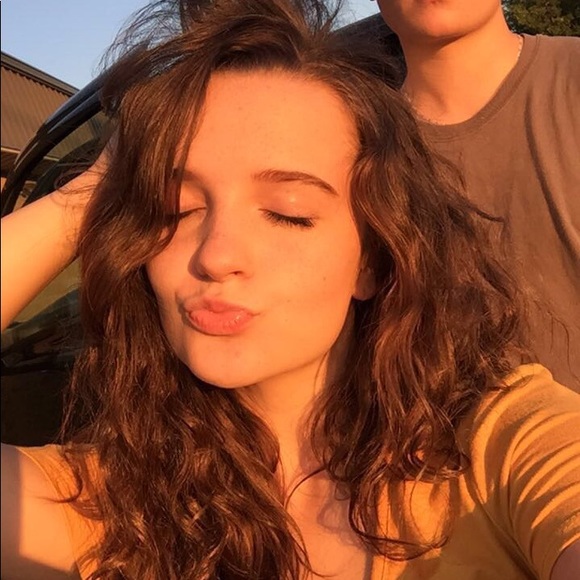 Meet your Posher, Erica - Picture 1 of 1